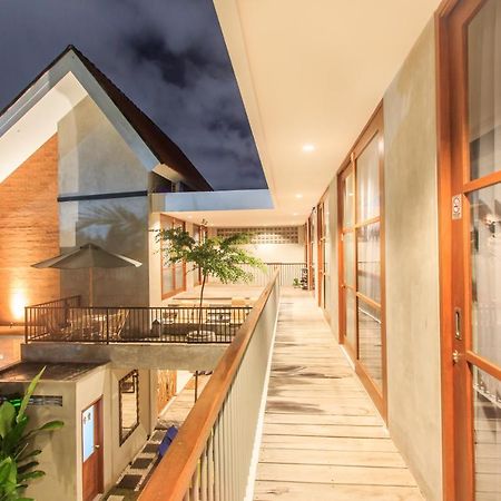 The Jero 18 Kuta Guest House Ngoại thất bức ảnh