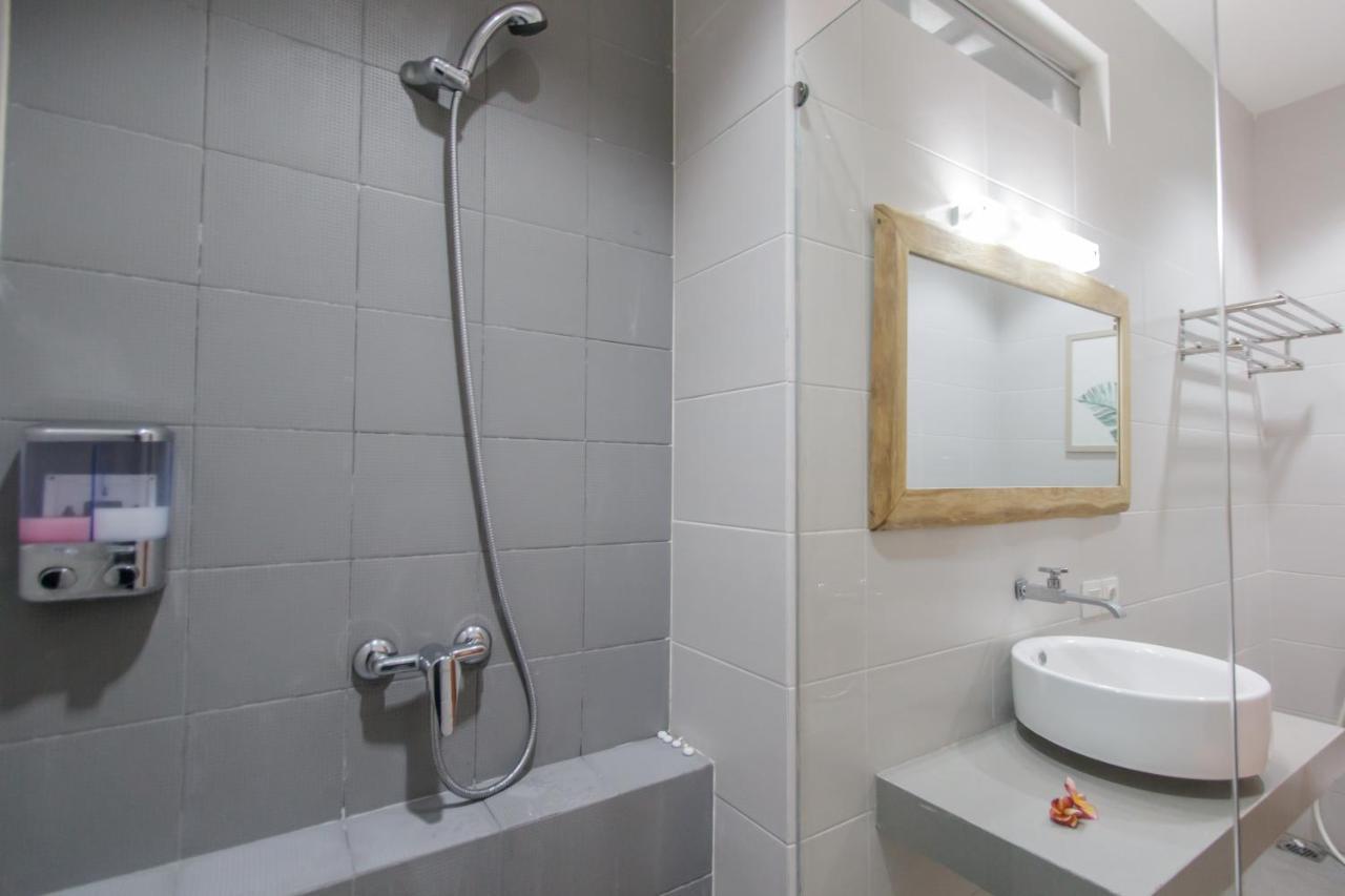 The Jero 18 Kuta Guest House Ngoại thất bức ảnh